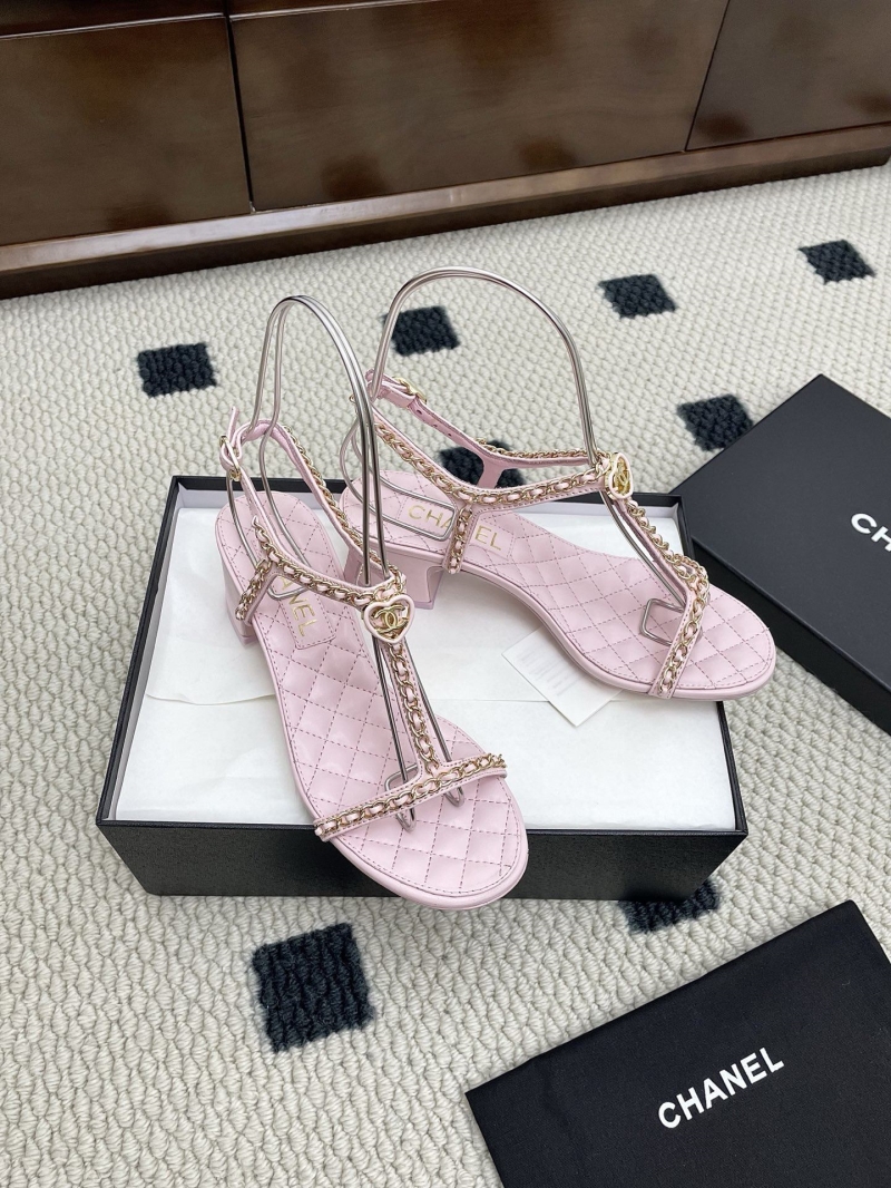 Ch**el slippers
